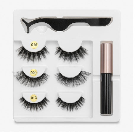 A Pair Of False Eyelashes With Magnets In Fashion - NOMAN STORE LLC