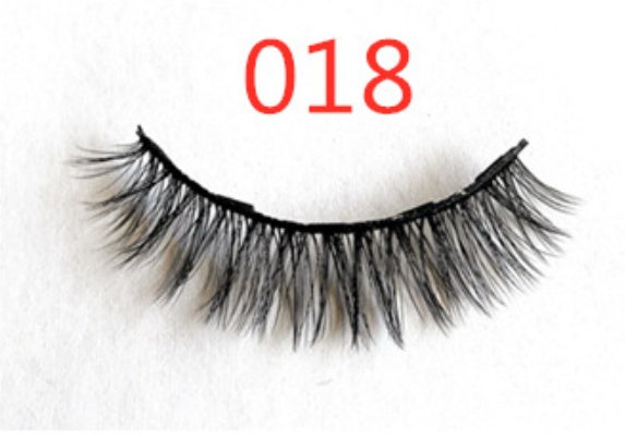 A Pair Of False Eyelashes With Magnets In Fashion - NOMAN STORE LLC