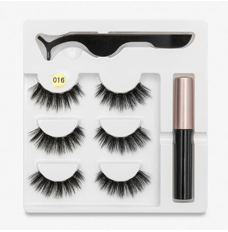 A Pair Of False Eyelashes With Magnets In Fashion - NOMAN STORE LLC