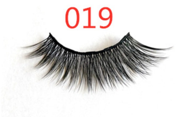 A Pair Of False Eyelashes With Magnets In Fashion - NOMAN STORE LLC