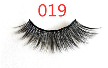 A Pair Of False Eyelashes With Magnets In Fashion - NOMAN STORE LLC