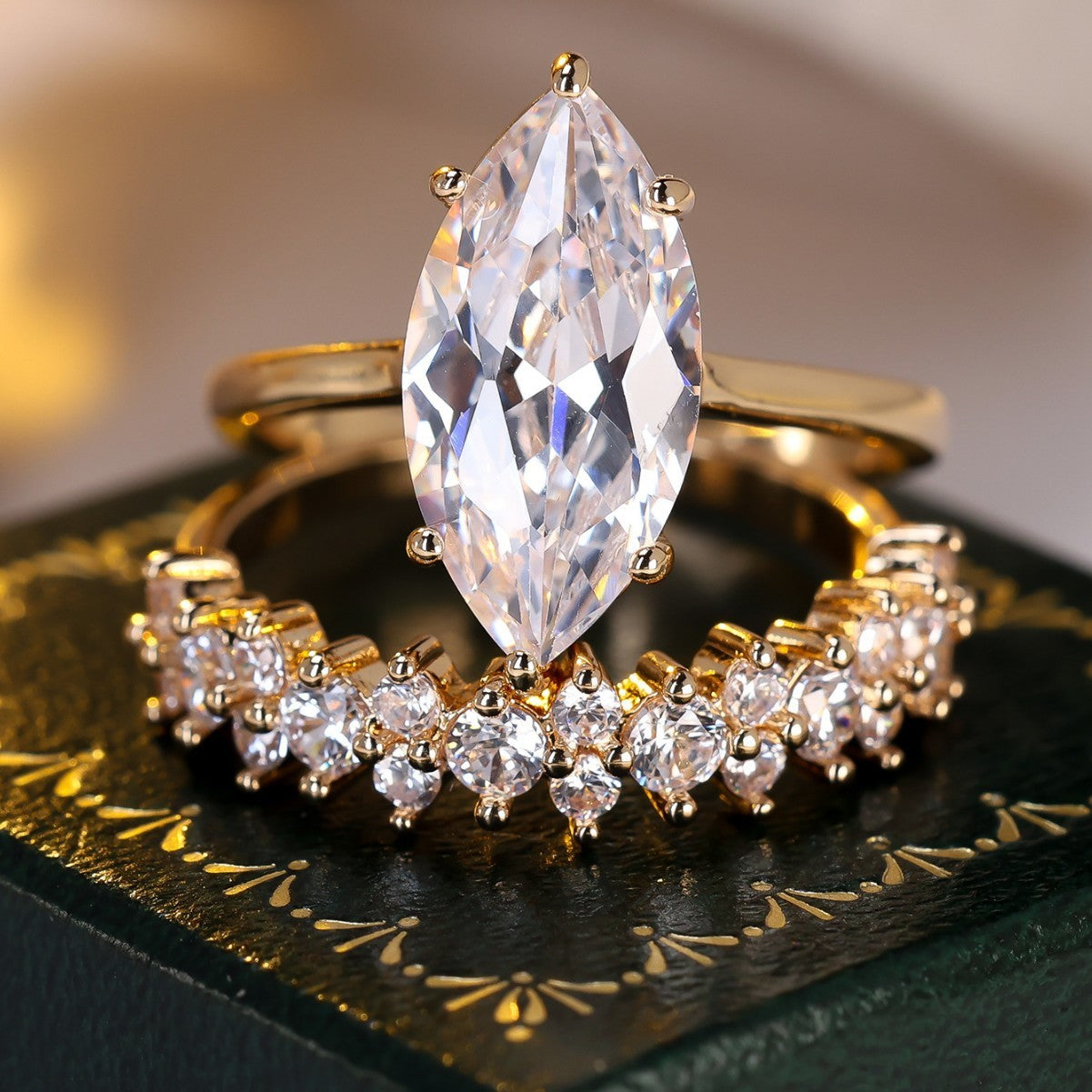 Women's Full Circle White Diamond Ring Set - NOMAN STORE LLC