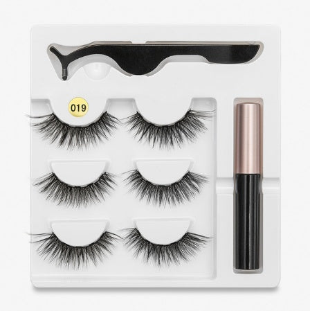 A Pair Of False Eyelashes With Magnets In Fashion - NOMAN STORE LLC